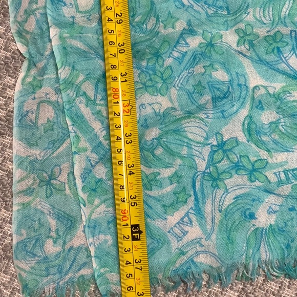 Women’s Lilly Pulitzer Scarf - Picture 6 of 7
